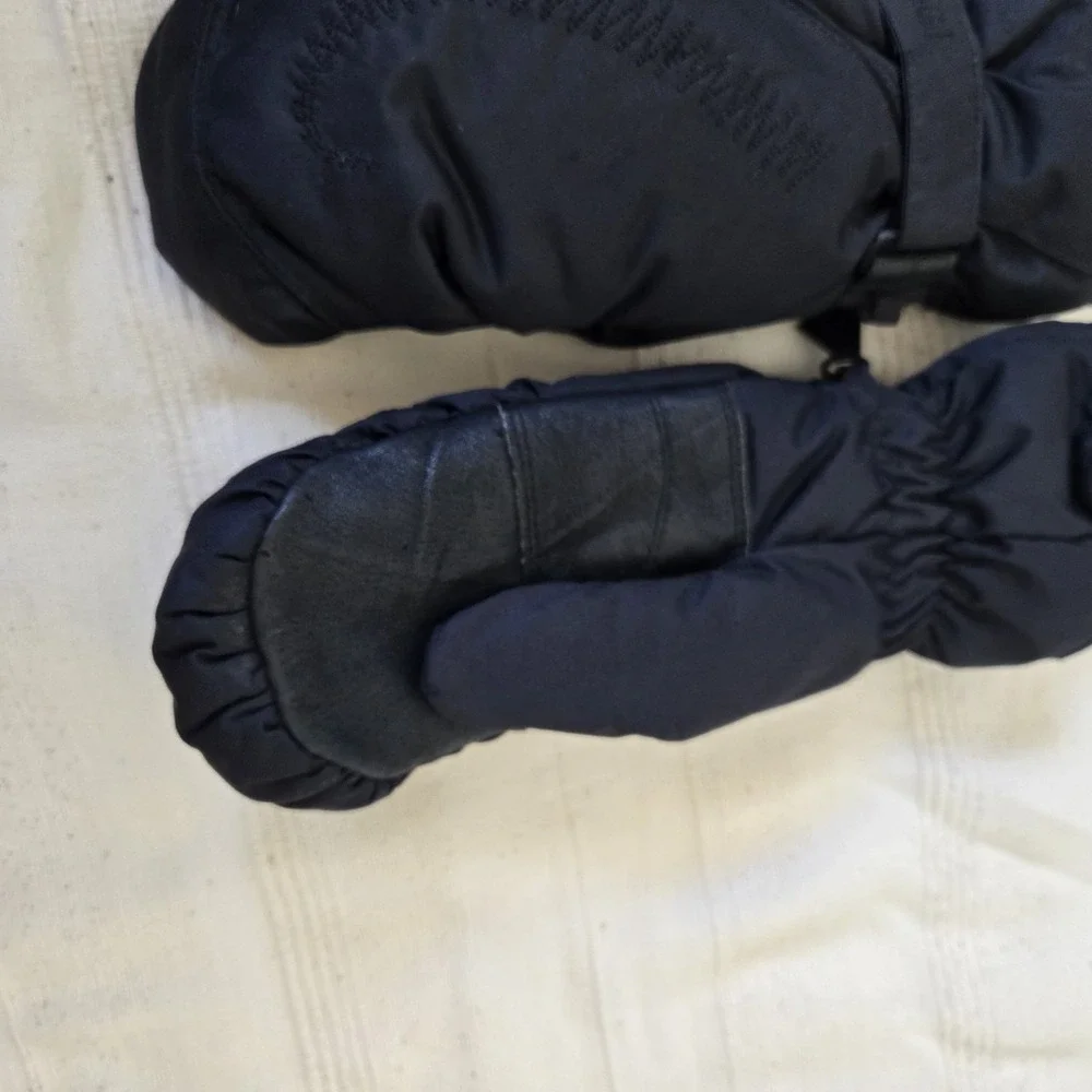 Kombi Waterguard Nlack Mittens  Women's Size Medium New No Tag  Skiing Winter